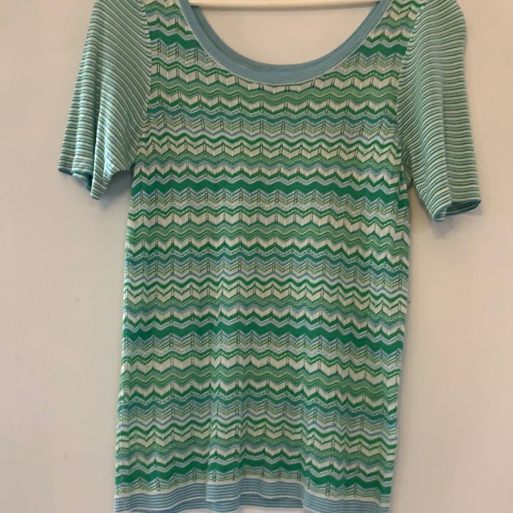 Antonio Melani blue and green chevron short sleeve sweater. Size M L 21”